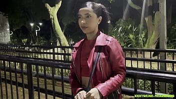 i-take-a-stranger-home-in-medellin-and-end-up-fucking-her-without-a-condom