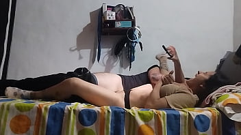 que-rica-mamada-me-da-mi-vecina-y-terminamos-follando