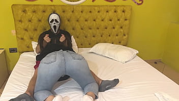 ghostface-gets-free-blowjob-for-halloween