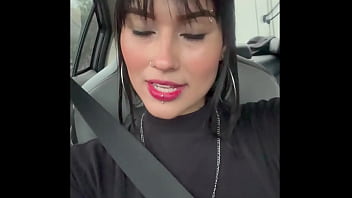 uber-driver-lets-me-give-him-a-delicious-blowjob