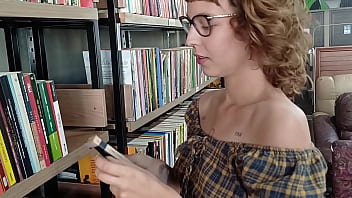 o-cara-comeu-a-mina-da-biblioteca