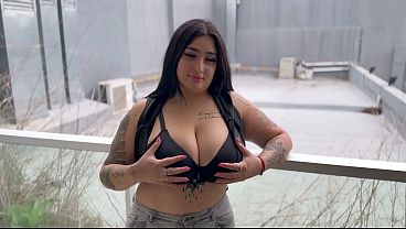 agente-inmobiliario-cae-en-mi-seduccin-y-no-pago-la-renta-adems-de-que-me-coje