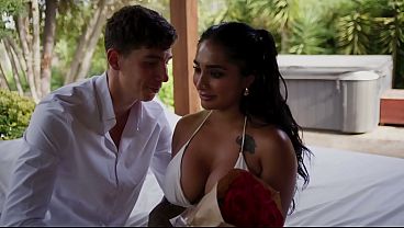 le-regale-mi-culo-a-mi-esposo-por-san-valentn-y-me-hizo-un-anal-hardcore-yasmina-khan