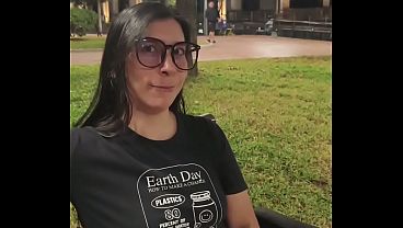 latina-milf-se-desquita-con-desconocido-de-su-novio-infiel
