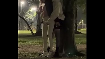 ficou-cheia-de-teso-no-parque-e-sentou-na-minha-rola-na-frente-do-corno--personal-tatuado-fode-casada-safada-apos-o-treino-e-faz-o-marido-corno-manso-gravar-tudo