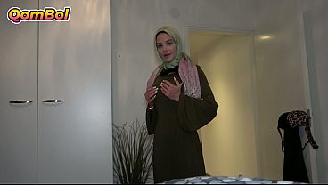turkish-stepsister-with-hijab-wants-sex-before-parents-come-back-home