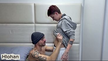 meu-amigo-me-fode-gostoso-at-me-encher-de-porra