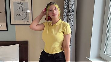 i-offered-the-pizza-delivery-girl-sex-to-make-up-for-the-long-wait-for-my-order