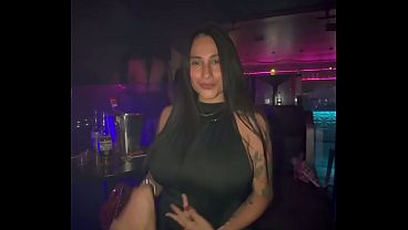 sexo-apasionado-cuando-la-chica-sale-de-la-discoteca-jenifer-play