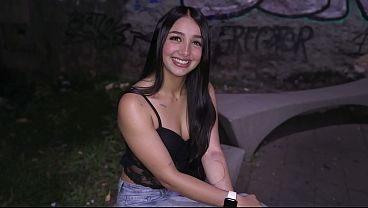 pov--strolling-the-streets-to-find-cute-girls